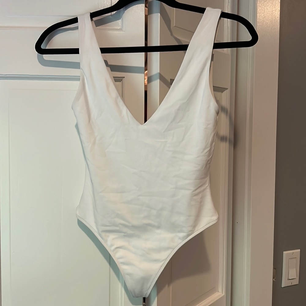 ARITZIA BODYSUIT